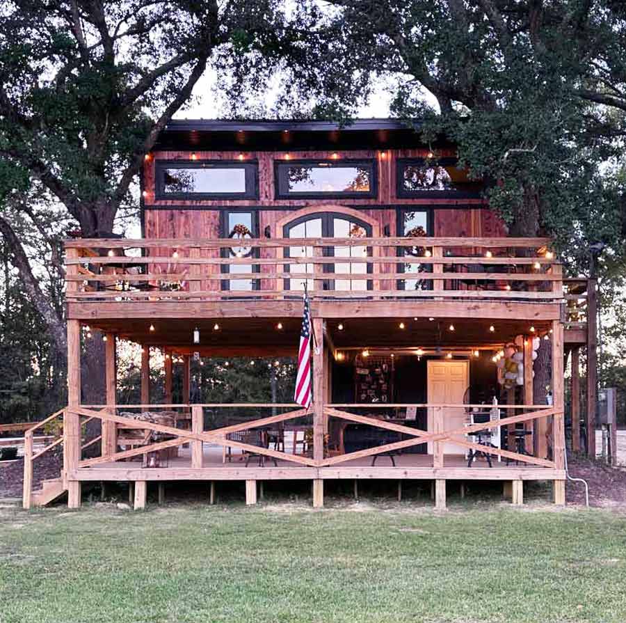 The Bird Nest Vacation Rental Treehouse and Venue, Picayune, MS bungalow treehouse