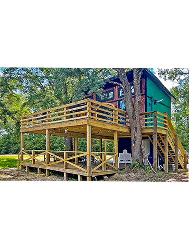 The Bird Nest Vacation Rental Treehouse and Venue, Picayune, MS treehouse bungalow